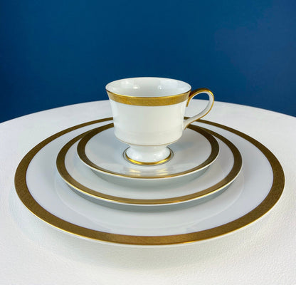 White Porcelain Oval Serving Bowl with Embossed Gold Band. Wedding Band China. Contemporary Noritake Queen's Gold. Dining Room Decor.
