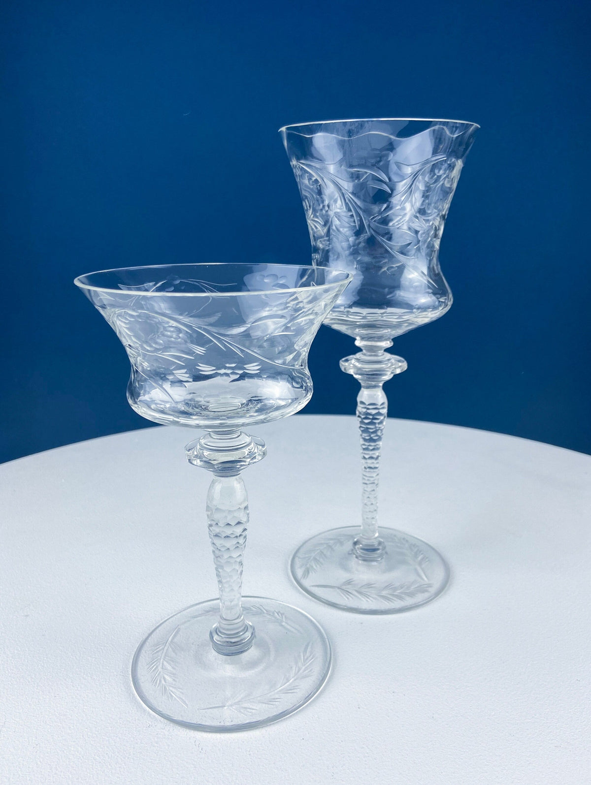 Vintage Champagne Tall Sherbets by Newton Crystal Co. 3365-3. Blown Glass. Swirl Optic & Cut Floral Motif. Set of 4 Glasses. Wedding Gift.