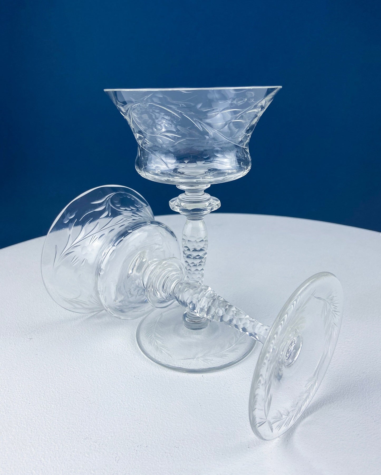 Vintage Champagne Tall Sherbets by Newton Crystal Co. 3365-3. Blown Glass. Swirl Optic & Cut Floral Motif. Set of 4 Glasses. Wedding Gift.