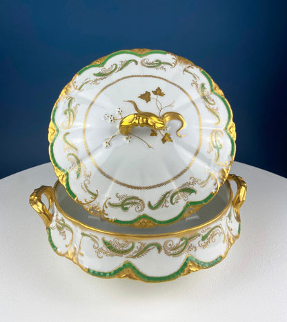 Antique Wedgwood Porcelain Tureen. Oval Soup Serving Dish with Black/White Motifs and Reliefs. Scalloped Edges. Family Dining. Holiday.