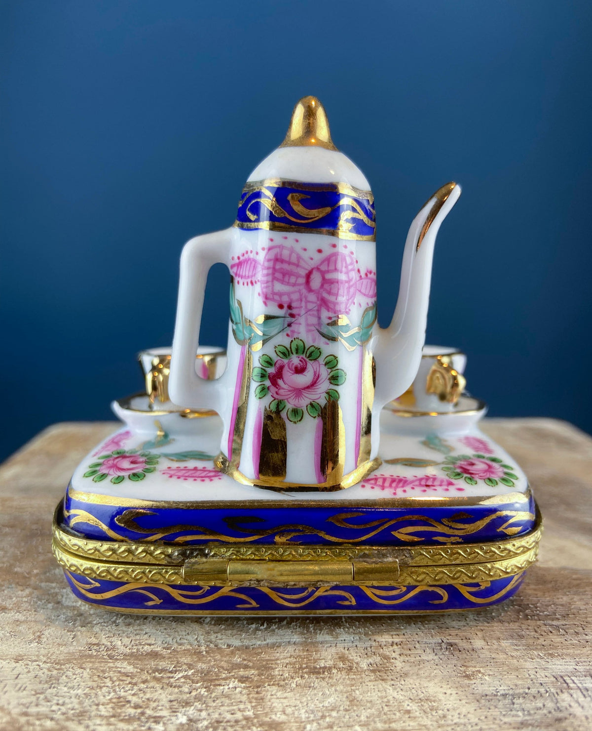 Tea Time Porcelain Limoges Box. Miniature Tea Setting, Tea/Coffee Pot & Cups with Floral Motif. Made in France. Highly Collectible.