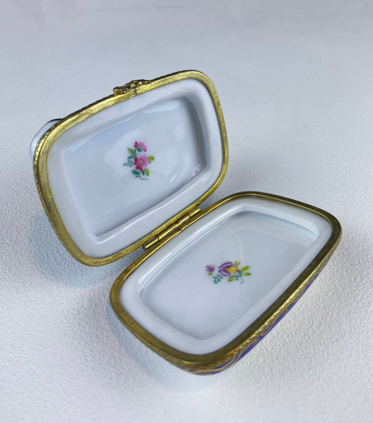 Tea Time Porcelain Limoges Box. Miniature Tea Setting, Tea/Coffee Pot & Cups with Floral Motif. Made in France. Highly Collectible.