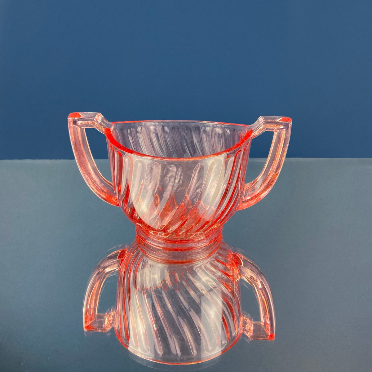 Peach Pink Depression Glass Sugar and Creamer Jars. Elegant Fluted Texture. Art Deco Geometrical Handles. Dining Room Decor. French Countryt