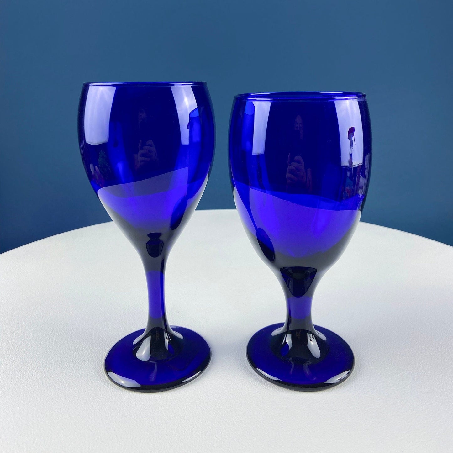 Cobalt Blue Wine Glasses. Set of Four Stemware. Dark Blue Modern Design. Holiday Celebration. Home Dining Room Decor. Gift for Him or Her.