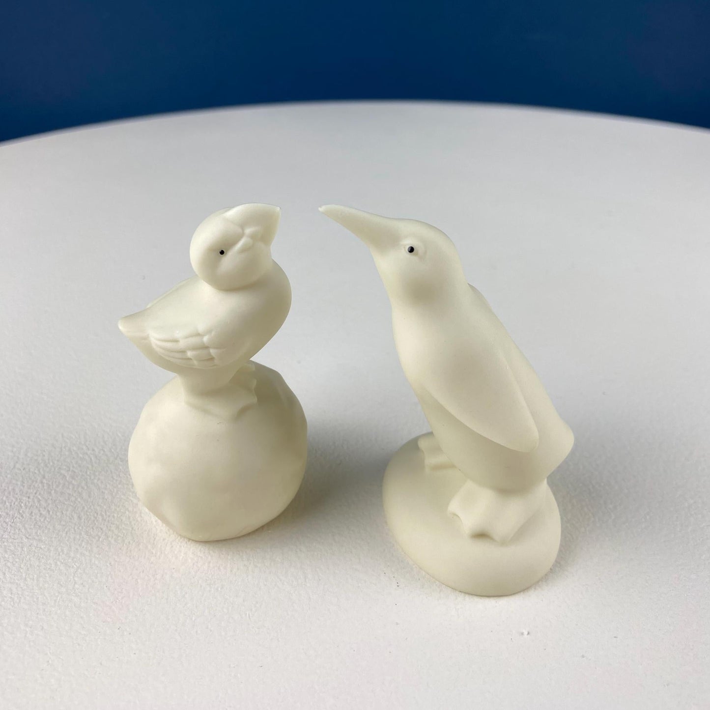 Snowbabies Playing with Snowman & Birds. "Jolly Friends Forevermore" by Dept. 56. White Porcelain Figurines Celebrating Friendship. Kids Rm.
