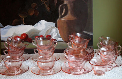 Peach Pink Depression Glass Sugar and Creamer Jars. Elegant Fluted Texture. Art Deco Geometrical Handles. Dining Room Decor. French Countryt