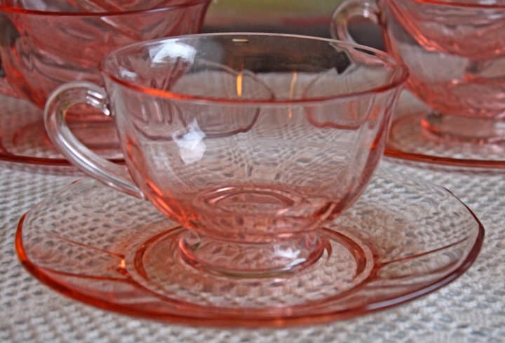 Peach Pink Depression Glass Sugar and Creamer Jars. Elegant Fluted Texture. Art Deco Geometrical Handles. Dining Room Decor. French Countryt