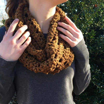 Mountain Mobius Cowl Crochet Kit